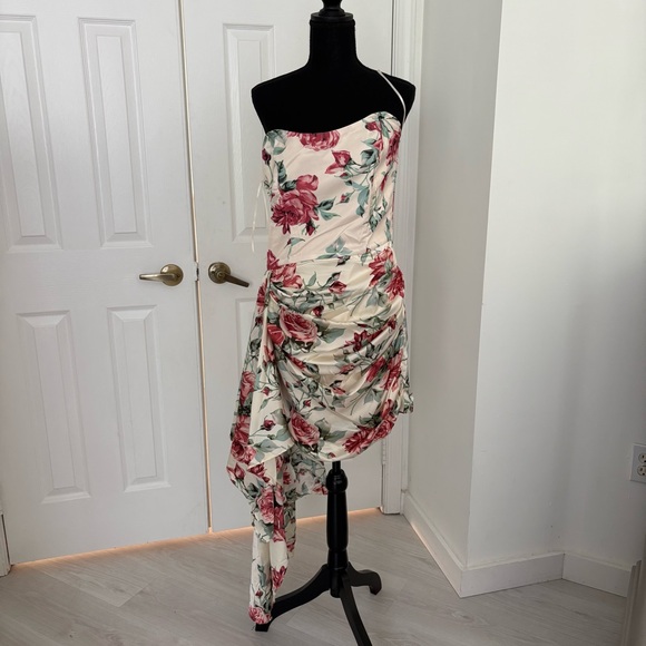 Fore Dresses & Skirts - FORE Floral Asymmetrical Ruched Midi Dress – Size XL
